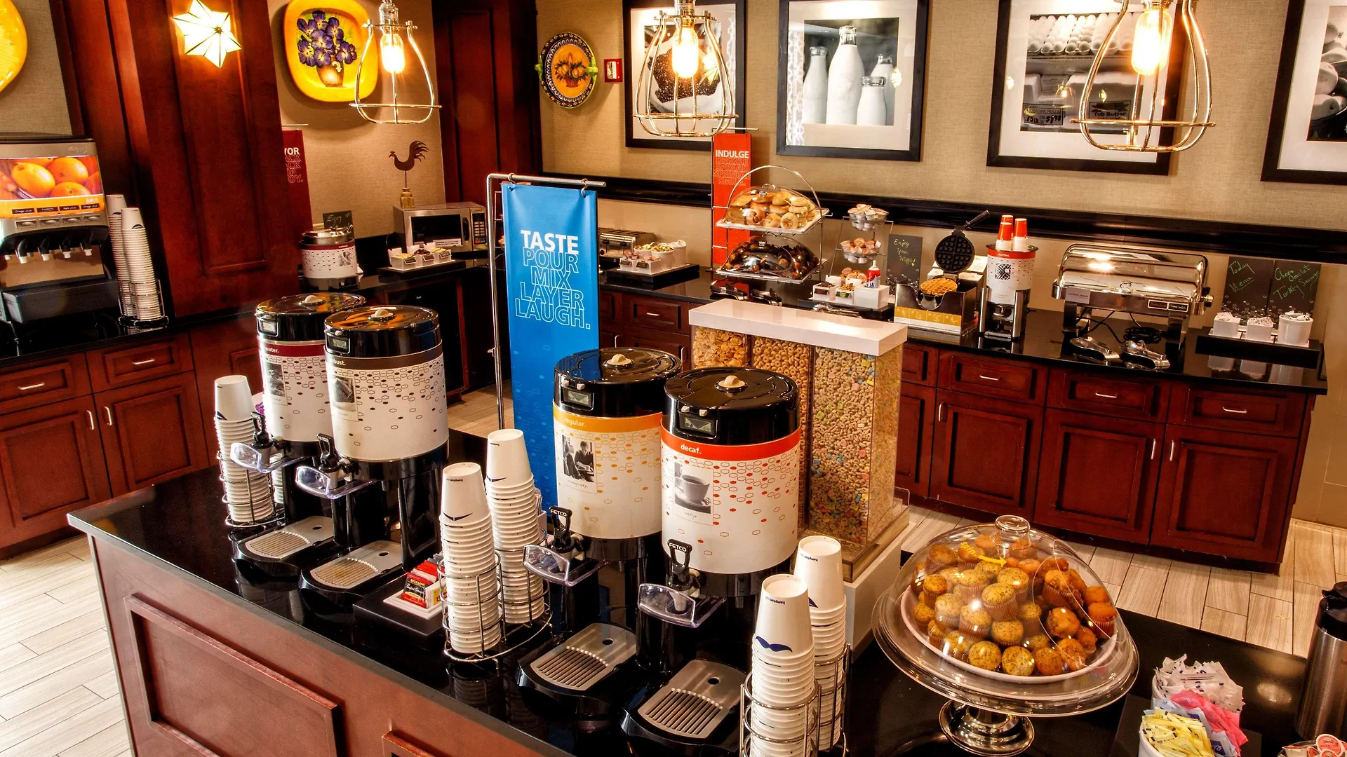 *** Hotel Hampton Inn & Suites Staten Island New York United States