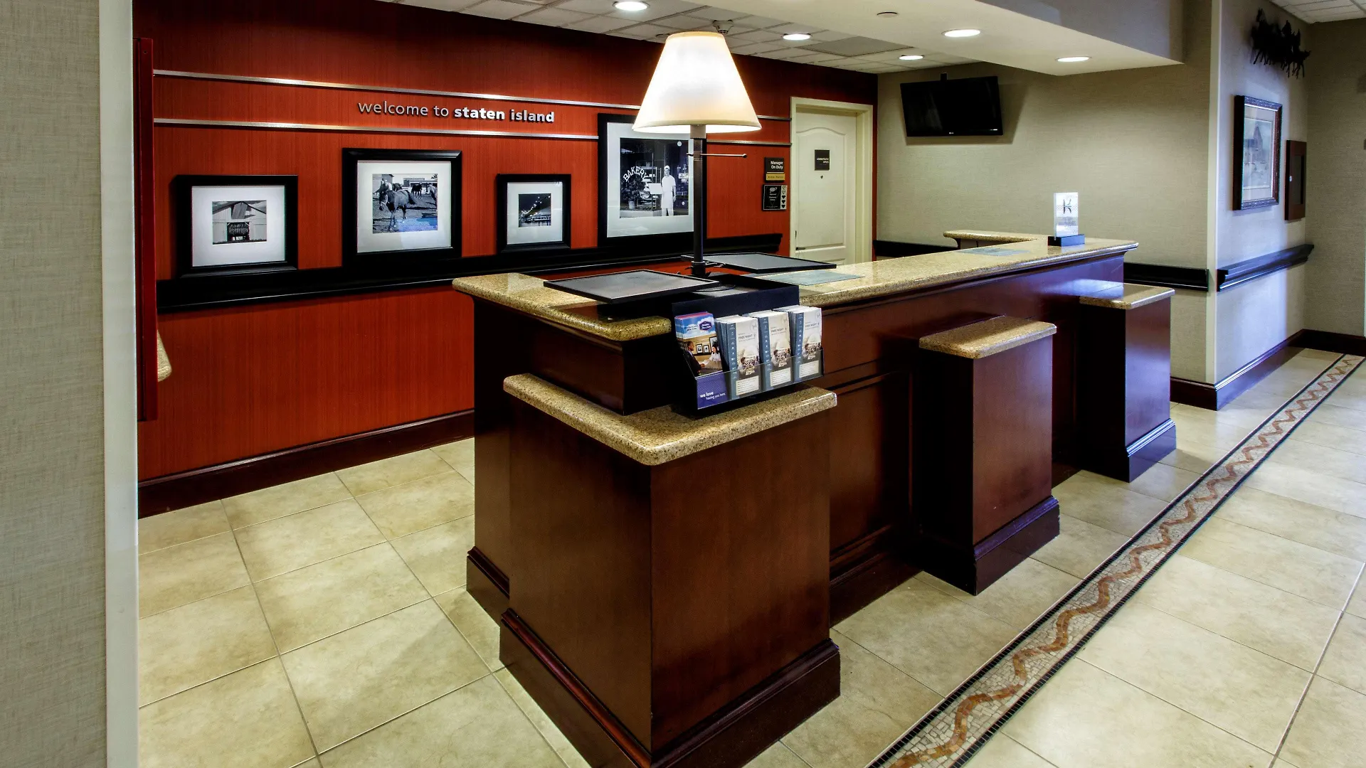 Hampton Inn & Suites Staten Island New York 3*,