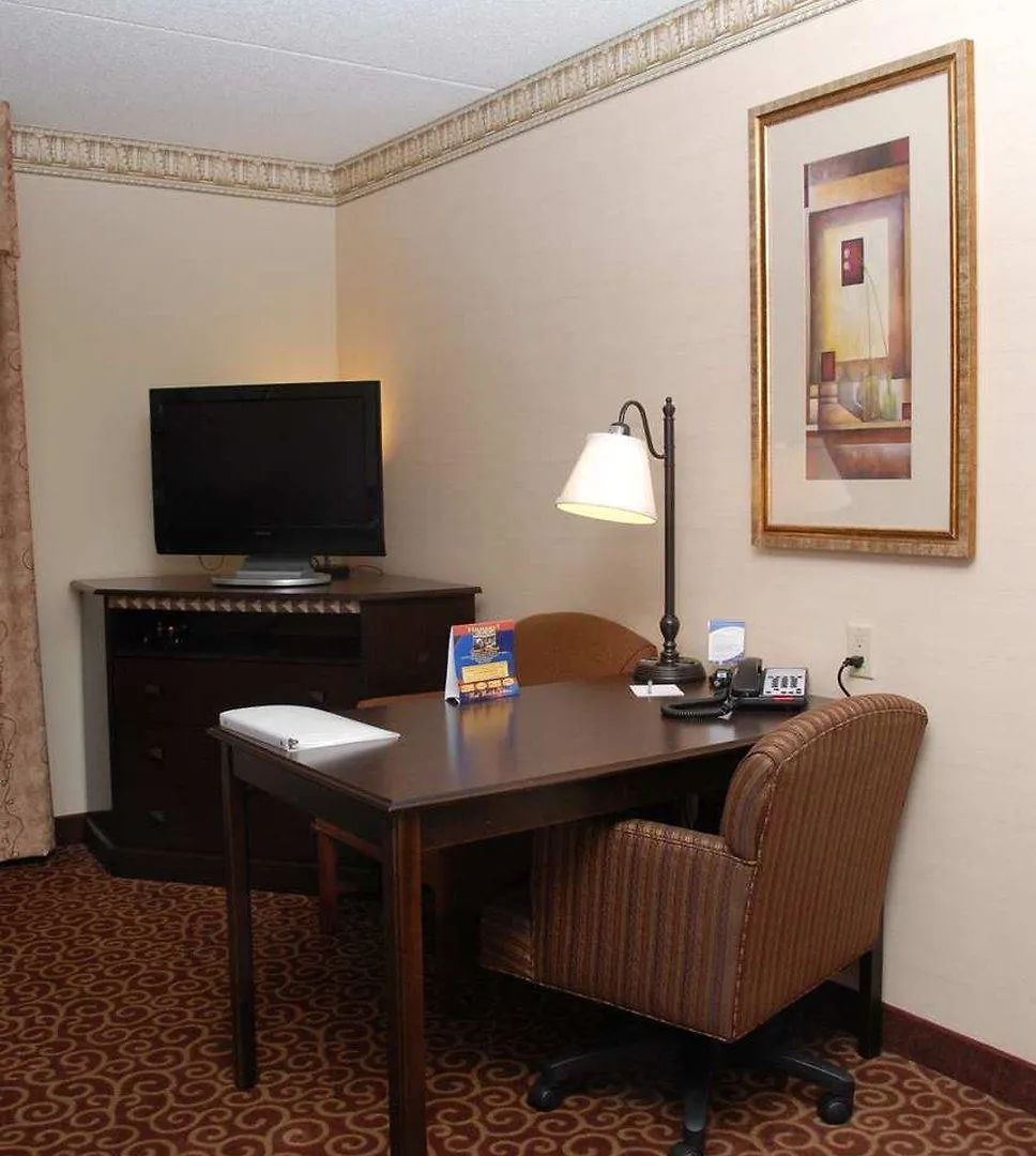 Hampton Inn & Suites Staten Island New York