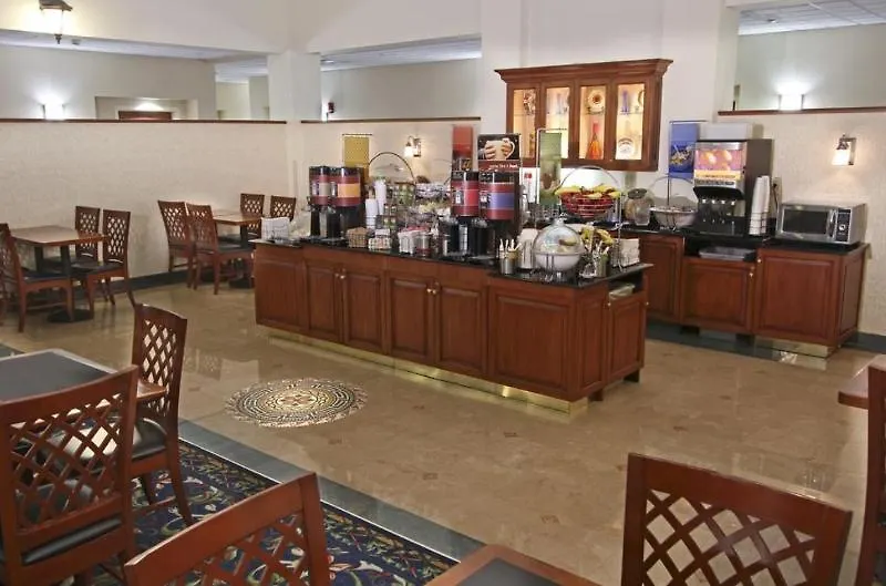 Hotel Hampton Inn & Suites Staten Island New York